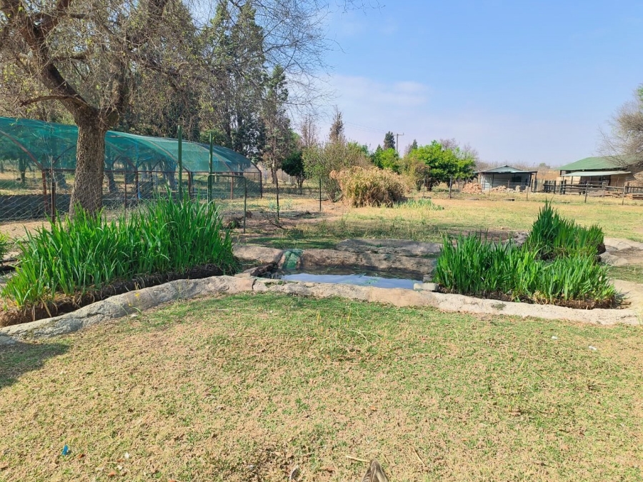 4 Bedroom Property for Sale in Viljoenskroon Free State